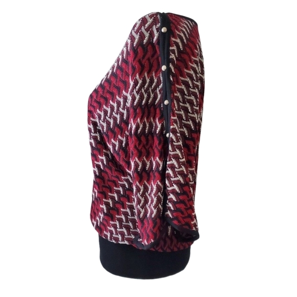 White House Black Market Red Black Chevron Batwing Short Sleeve Knit Top Size M - Picture 6 of 9